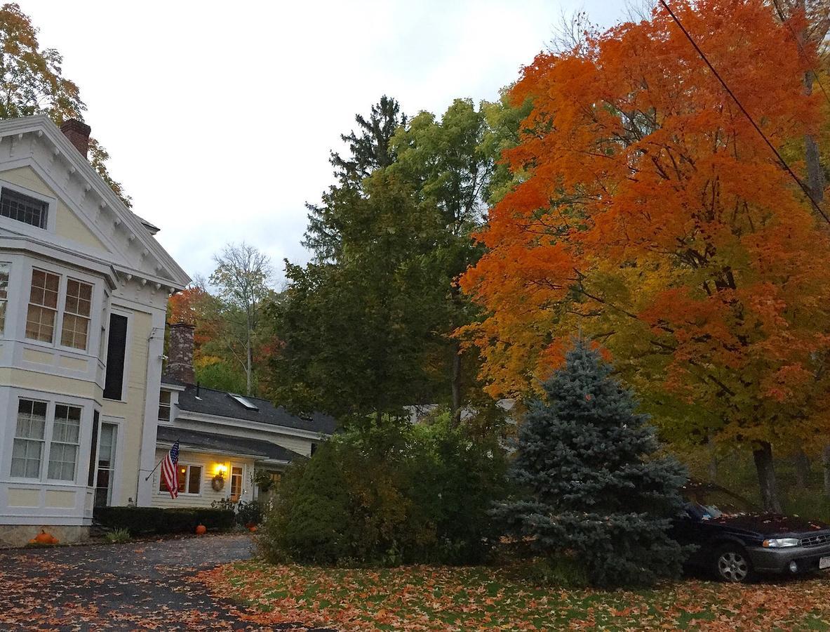 Blackinton Manor North Adams Exterior foto